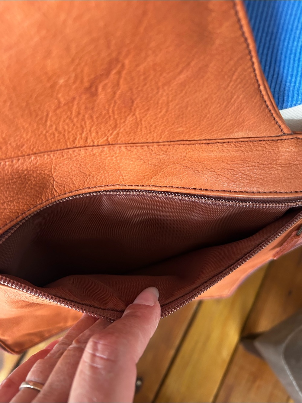 Canyon Outback Genuine Leather Crossbody Messenger Bag Cognac Brown Organizer - Picture 5 of 8
